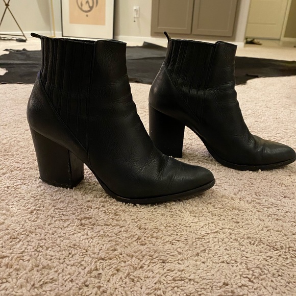 *ON SALE* Marc Fisher LTD Alva Stacked Heel Bootie - Picture 7 of 10